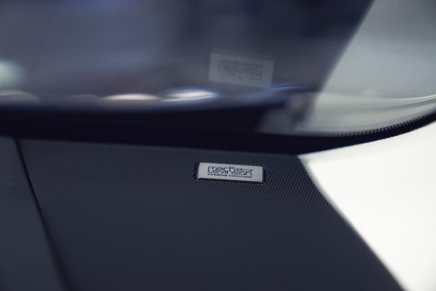 Детали интерьера Lexus RX450h 2019 года  (WW) (фото 91 из 97)